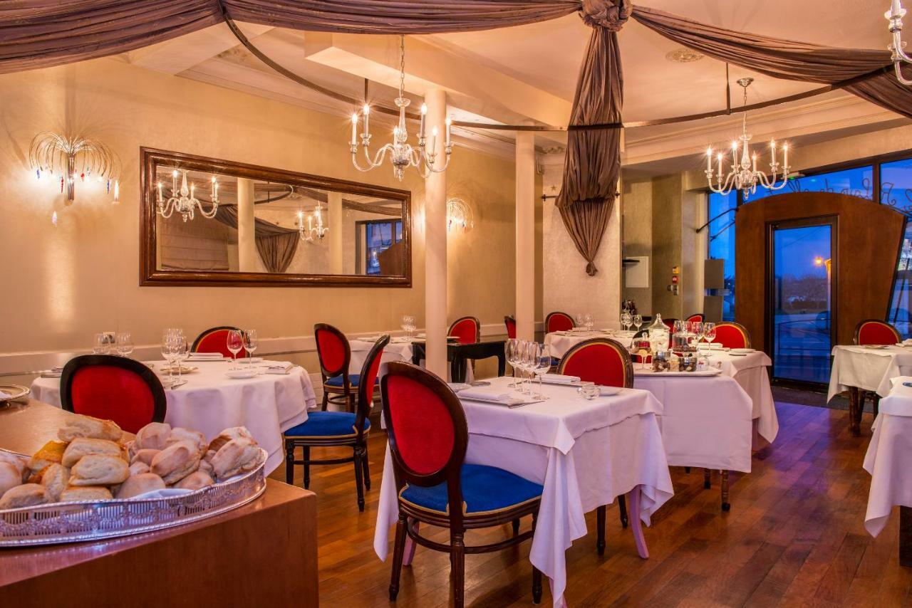 Hotel Spa Frederic Carrion Et Sa Table Gastronomique Viré Exterior foto